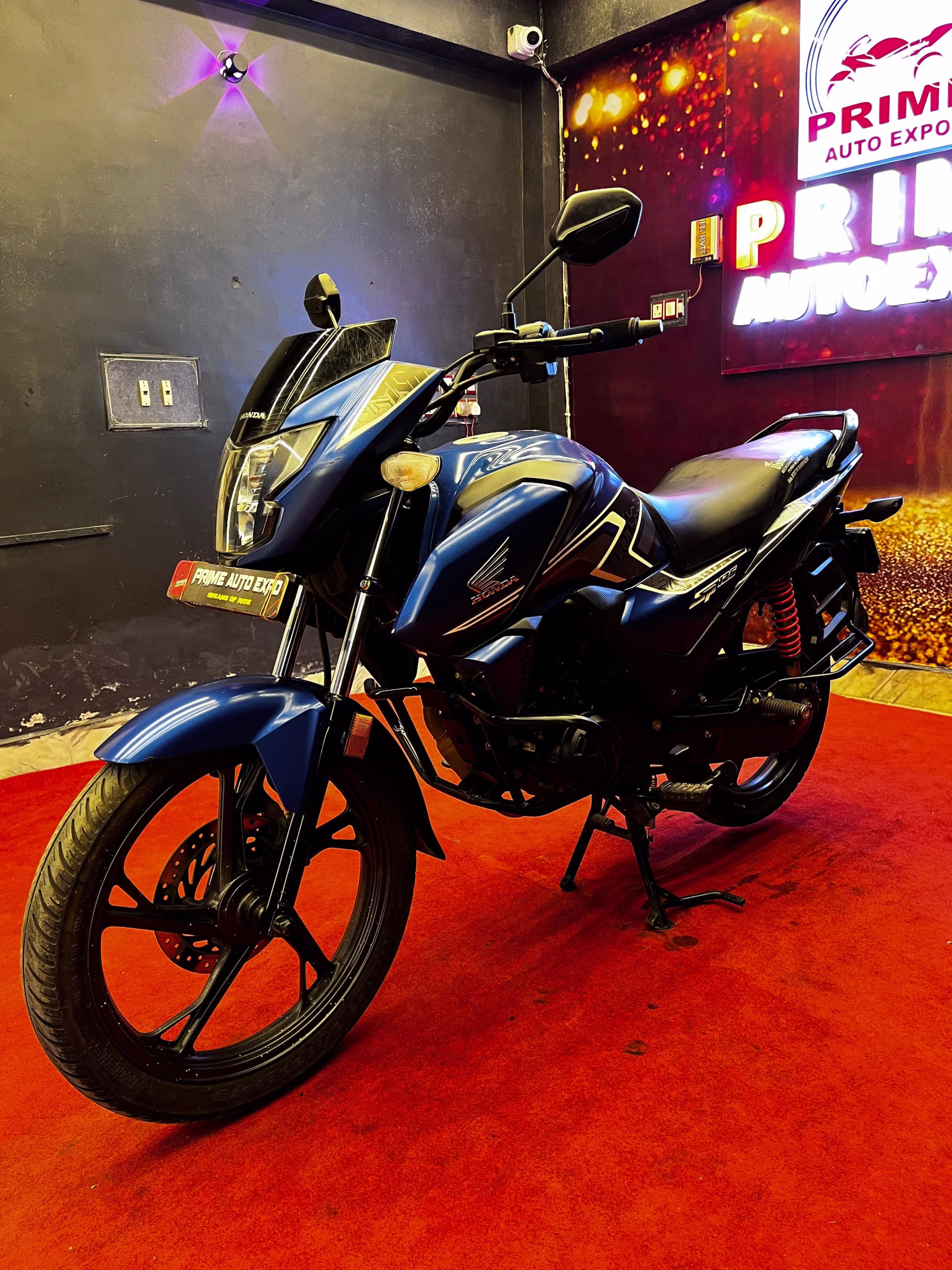 2025 Honda SP 125 DLX Disc - Image 3